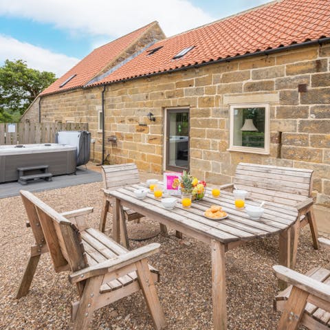 Look forward to enjoying breakfast spreads while taking in the countryside air