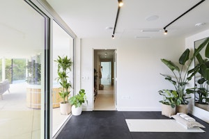 Sandbanks Lakehouse image 8