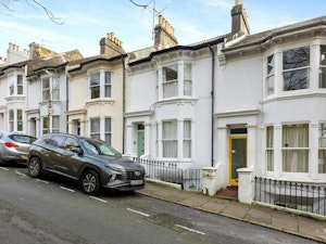 Brighton Garden image 11