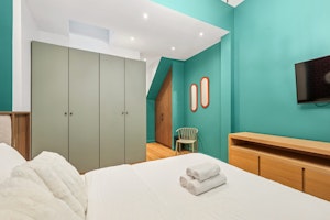 Parisian Luxe Hideaway image 9