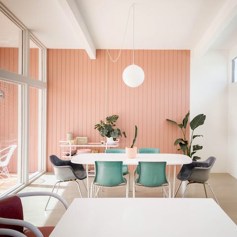 Prepare your favourite drinks and enjoy light-hearted gatherings around the table