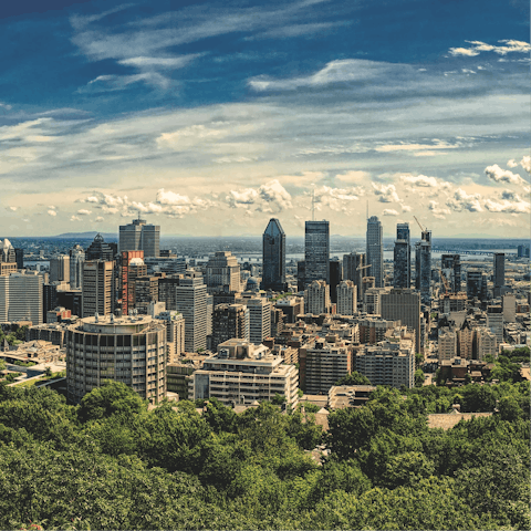 Stay just a fifteen-minute walk away from the centre of Downtown Montreal