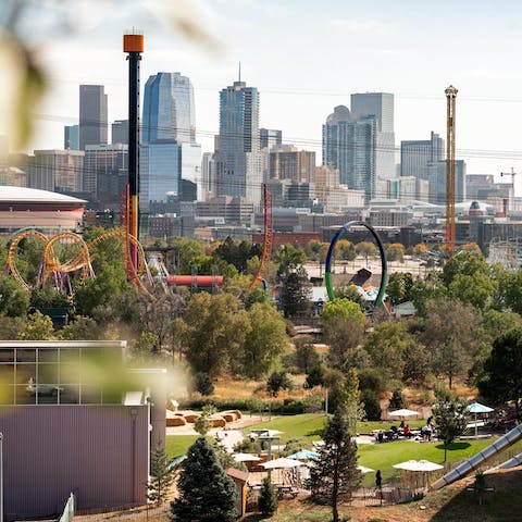 Stay in Jefferson Park, close to downtown Denver, Mile High Stadium and Elitch Gardens