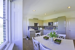 Court Suite image 4