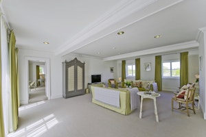Court Suite image 3