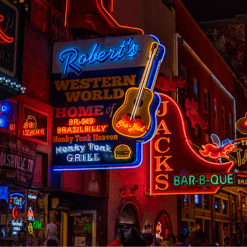 Stay in one of Nashville's best areas, with the iconic 12 South neighbourhood just minutes away