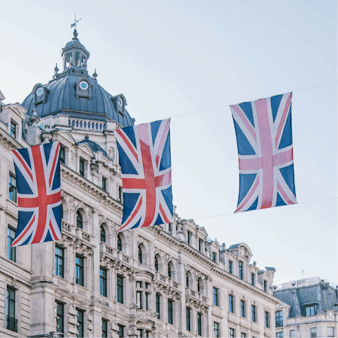Spend a day sightseeing and shopping in Central London
