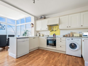 Herne Bay Hideaway image 14