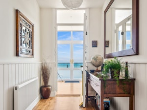 Herne Bay Hideaway image 8