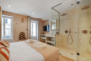 Fine Paris image 3