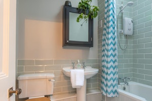 Frome Townhouse image 6