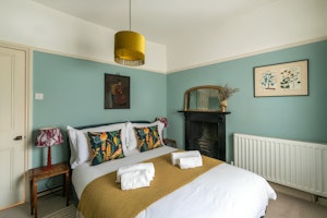 Frome Townhouse image 1