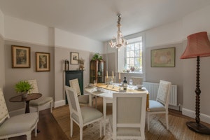Frome Townhouse image 2