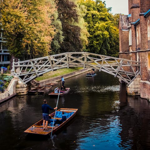 Discover Cambridge from the water on a tranquil punt along the river – you can propel yourself along but we'd suggest hiring a professional
