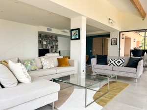 Riviera Mornings image 10