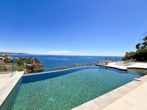 Riviera Mornings image 4