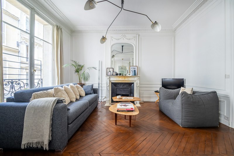 An Elegant Place main image