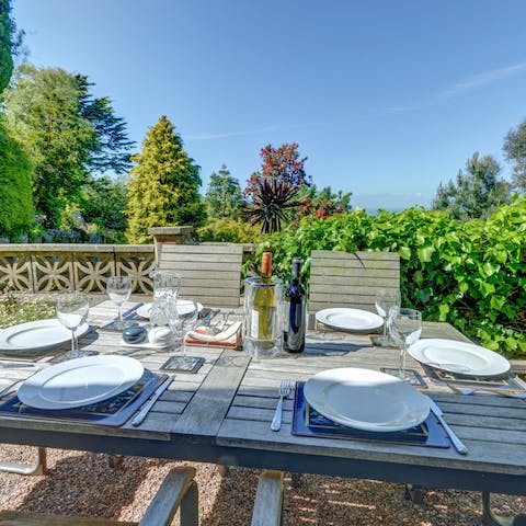 Wake up with breakfast in the gorgeous garden