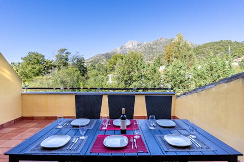 Light the barbecue and enjoy an alfresco dinner with mountain vistas