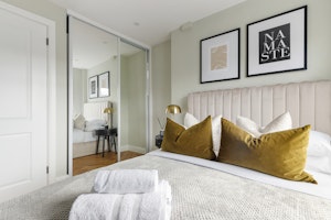 Cosy West London image 11