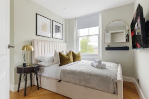 Cosy West London image 10