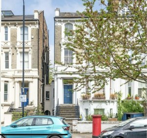 Cosy West London image 8