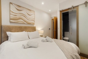 Fitzrovia Made Easy image 12