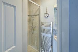 Bayview Escape image 9