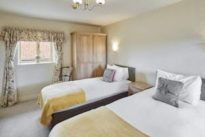 Tranquil Farmhouse image 15