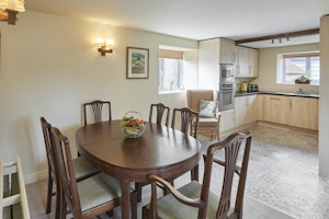Tranquil Farmhouse image 9
