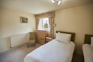 Tranquil Farmhouse image 5