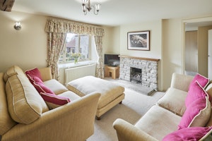 Tranquil Farmhouse image 4