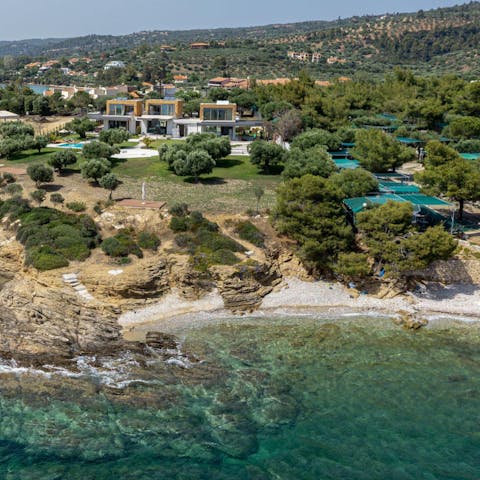 Stroll down to the exclusive, private beach after brunch – just fifteen metres from home