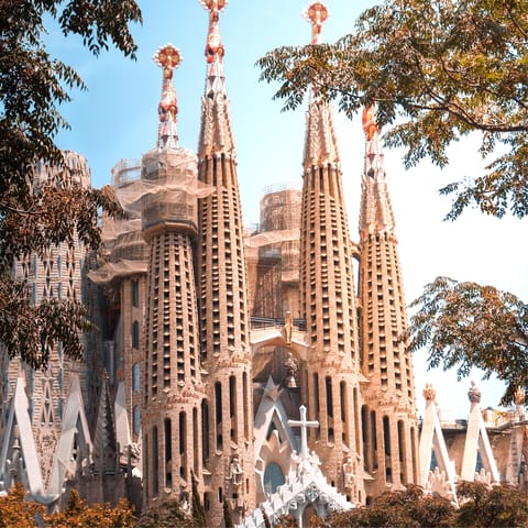 Venture out to La Sagrada Familia to gaze at the phenominal architecture, in as little as an eleven-minute Metro ride