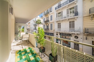 Modern Ambiance image 2