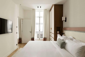 A Parisian Symphony image 4
