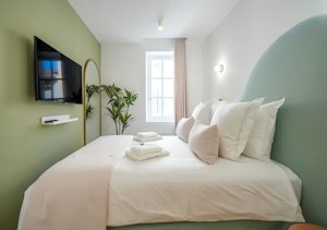 Tropez Treasure image 3