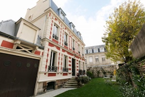 Montparnasse Muse image 4