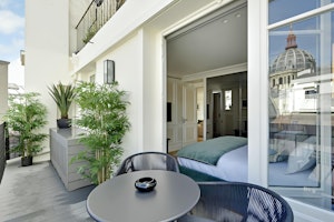 Chic & Refined image 2