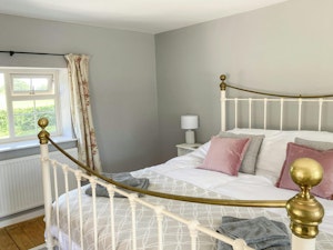 Sherborne Idyll image 5