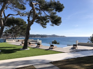 To Infinity And Toulon image 2