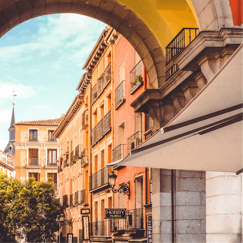 Discover Madrid's artistic and literary heritage from this home in Cortes