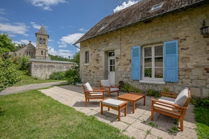 Castle & Orchard
