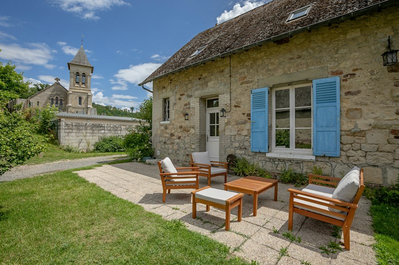 Castle & Orchard main image