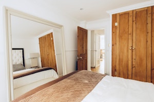 West Garden Retreat image 3