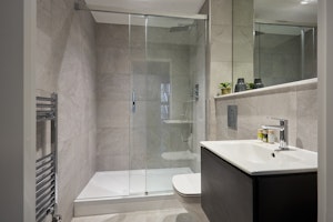 Chancery Chic image 4