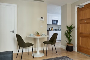 Chancery Chic image 2