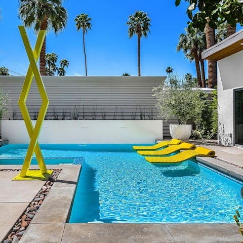 Beat the heat with a California iced tea by the private pool