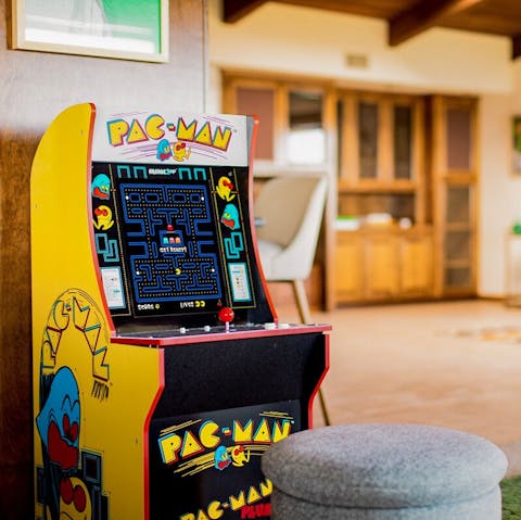 Beat the top score on your own vintage arcade game