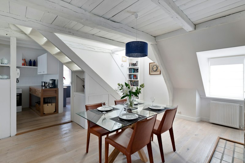 Stone Walls & White additional image